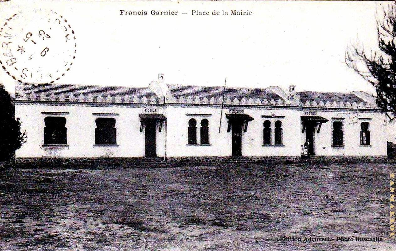 Francis-Garnier - Place de la Mairie - 1923.jpg